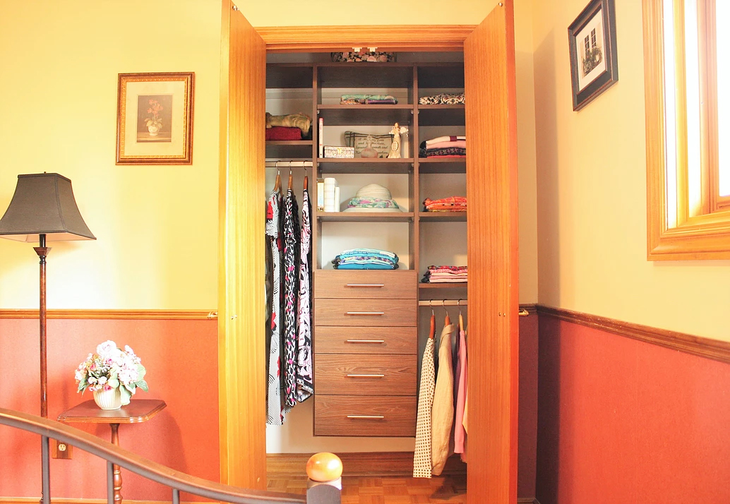 lady bedroom closet